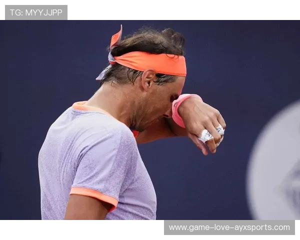 维拉沃特金斯弧顶远射破网——一脚改变赛场温度的传奇瞬间